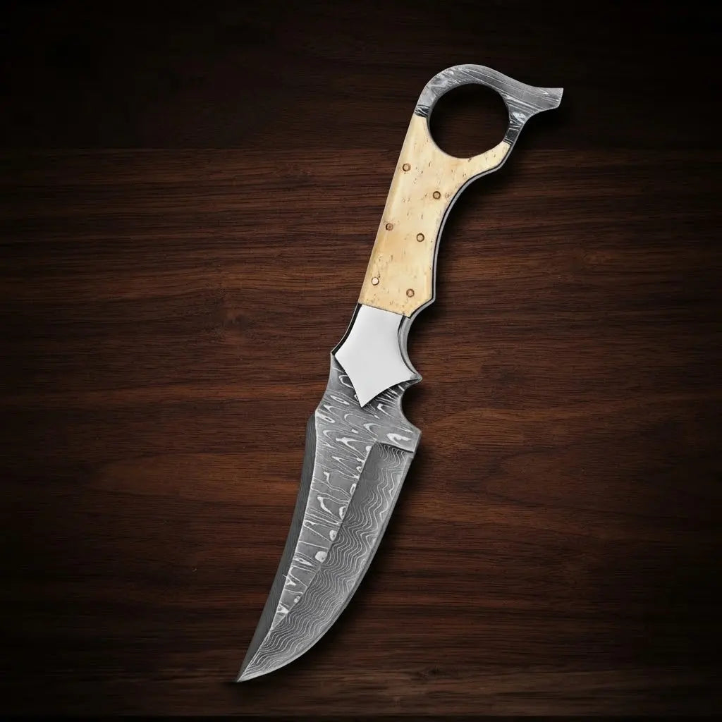 Custom Ringtail Hunting Knife – Stainless Damascus Blade