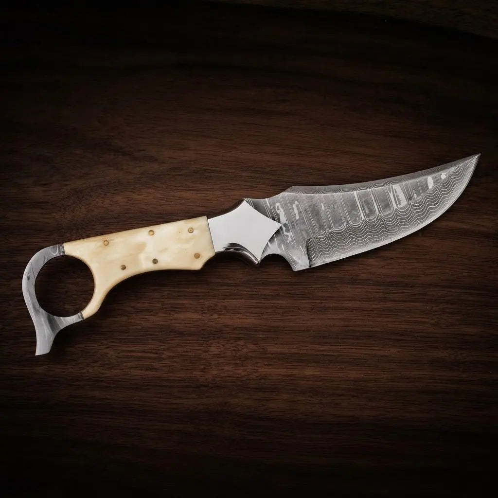 Custom Ringtail Hunting Knife – Stainless Damascus Blade